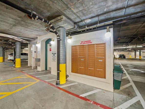 640 Camino De La Reina 1309, San Diego CA 92108