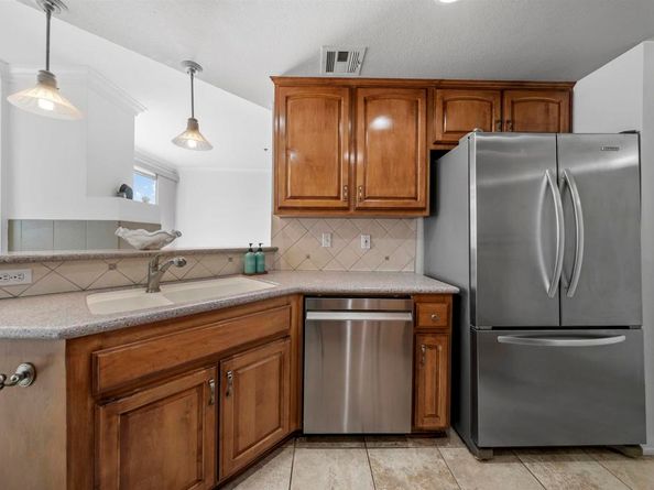 640 Camino De La Reina 1309, San Diego CA 92108