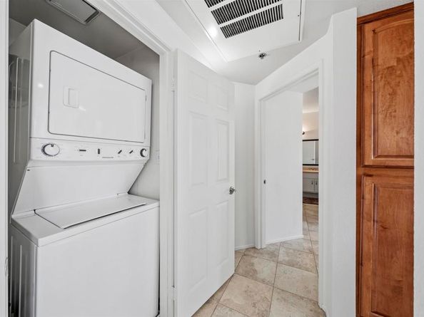 640 Camino De La Reina 1309, San Diego CA 92108