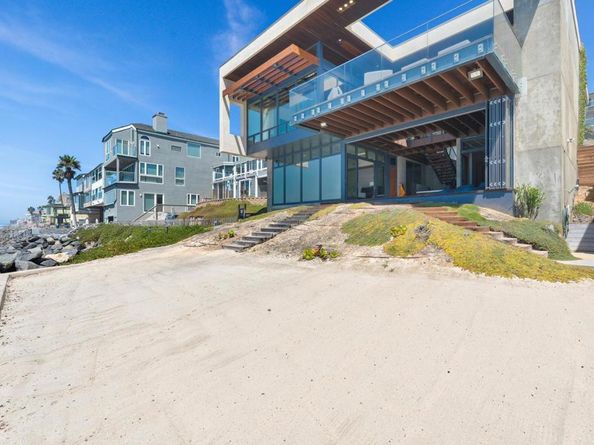 1909 S Pacific Street, Oceanside CA 92054