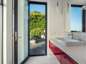 1126 Muirlands Vista Way, La Jolla CA 92037