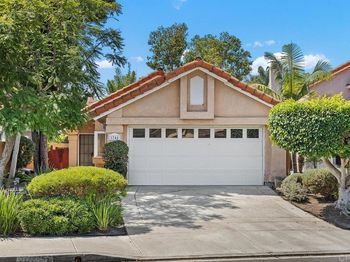 1746 Avenida Alta Mira