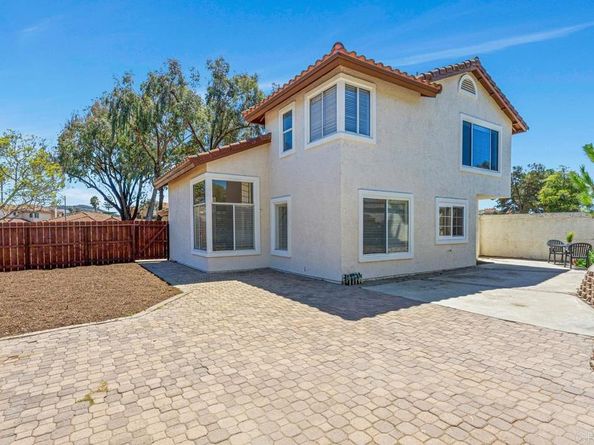 2257 Brookwood Court, Escondido CA 92026