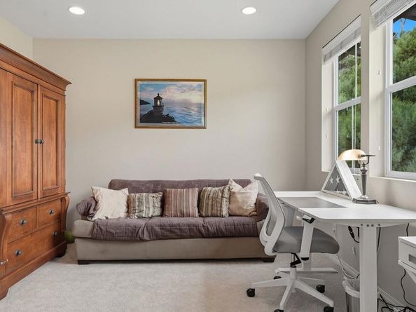 6901 Tourmaline Place, Carlsbad CA 92009