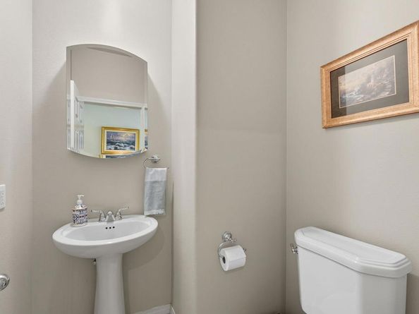 6901 Tourmaline Place, Carlsbad CA 92009