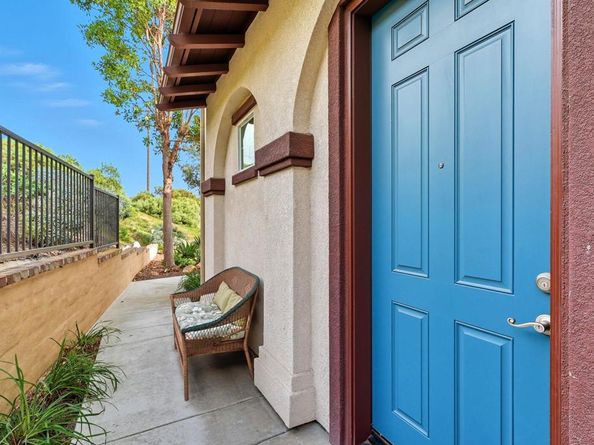 6901 Tourmaline Place, Carlsbad CA 92009