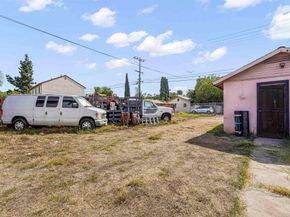 127 W 5Th Avenue, Escondido CA 92025