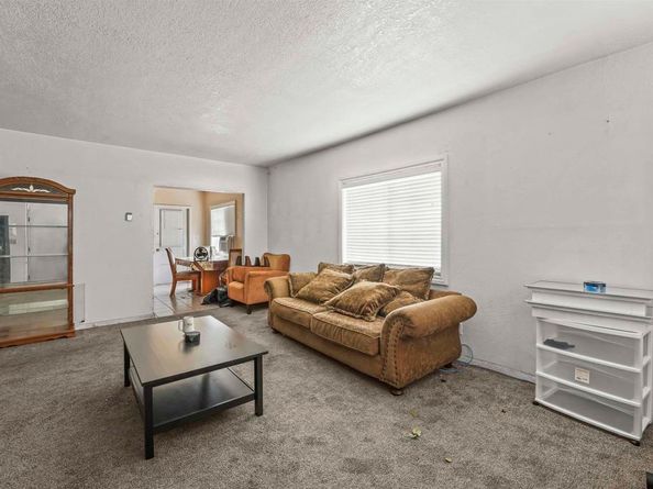 127 W 5Th Avenue, Escondido CA 92025