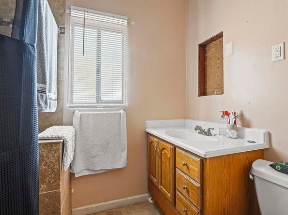 127 W 5Th Avenue, Escondido CA 92025