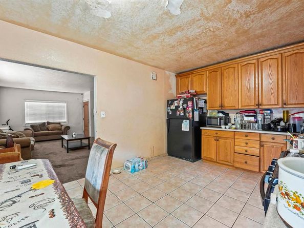 127 W 5Th Avenue, Escondido CA 92025