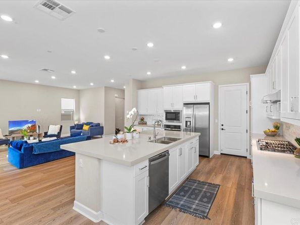 597 Middlebrook Rd, San Marcos CA 92078