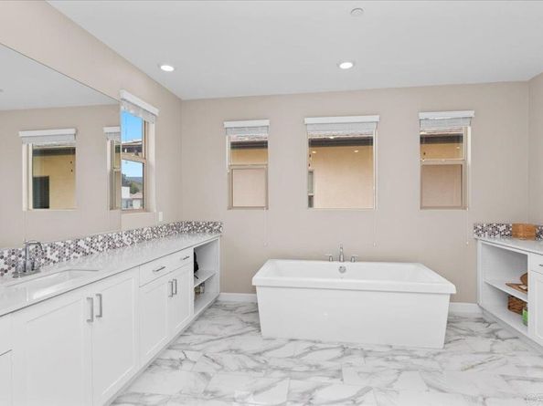 597 Middlebrook Rd, San Marcos CA 92078