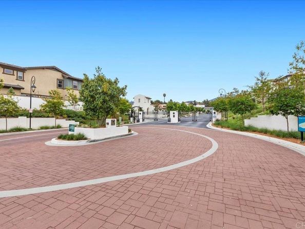 597 Middlebrook Rd, San Marcos CA 92078