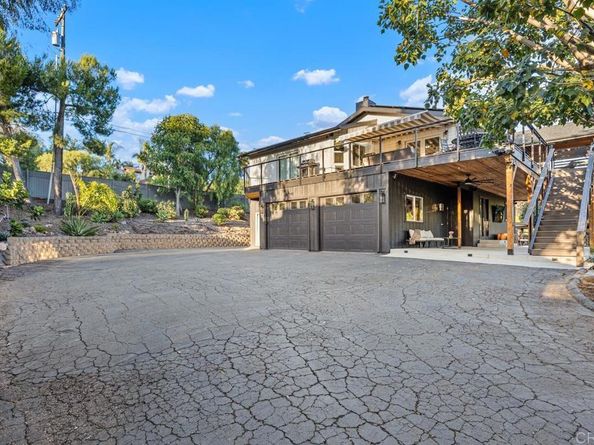 682 Ora Avo Lane, Vista CA 92084