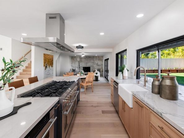 2568 Abedul Street, Carlsbad CA 92009
