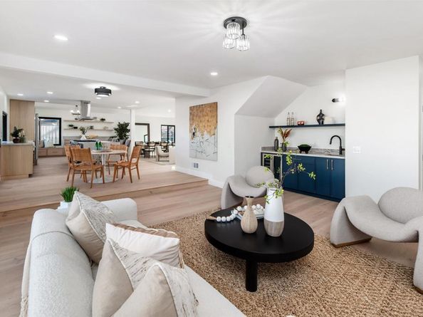 2568 Abedul Street, Carlsbad CA 92009
