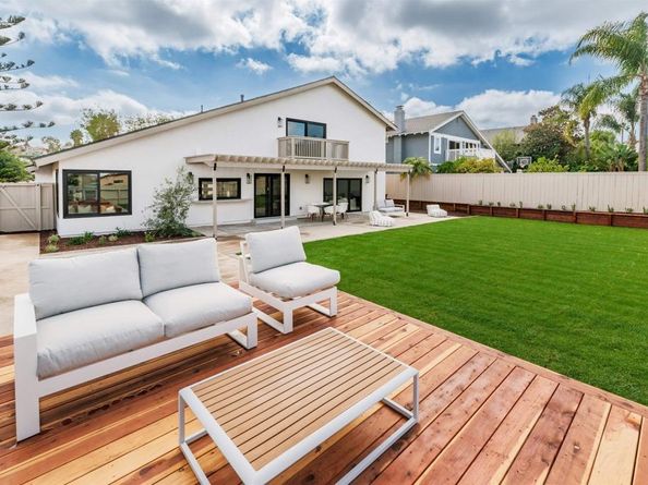 2568 Abedul Street, Carlsbad CA 92009