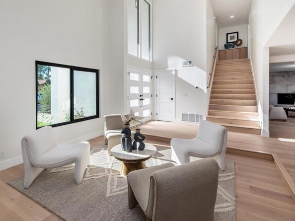 2568 Abedul Street, Carlsbad CA 92009