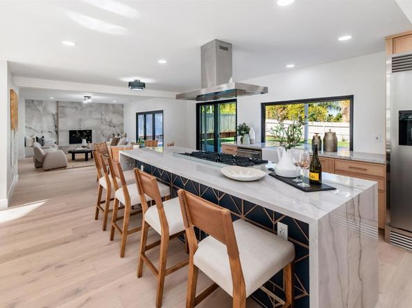 2568 Abedul Street, Carlsbad CA 92009