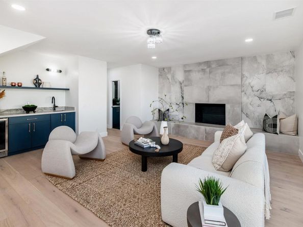 2568 Abedul Street, Carlsbad CA 92009