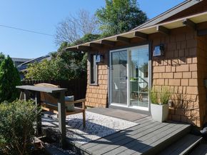 1046 N Michigan Avenue, Pasadena CA 91104