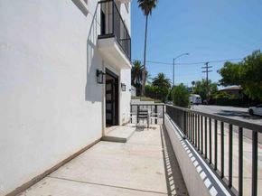 1901 N Stoke Lane, Los Angeles CA 90068