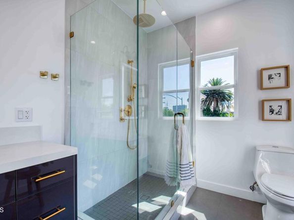 1901 N Stoke Lane, Los Angeles CA 90068