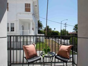 1901 N Stoke Lane, Los Angeles CA 90068
