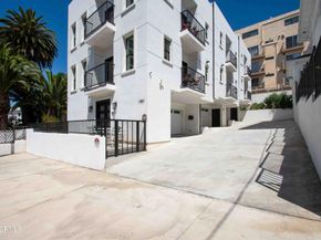 1901 N Stoke Lane, Los Angeles CA 90068