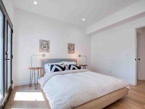 1901 N Stoke Lane, Los Angeles CA 90068