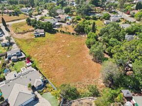 10752 Lupin Way, La Mesa CA 91941