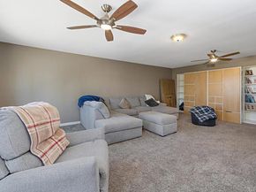 5676 Chateau Dr, San Diego CA 92117
