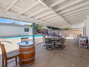 5676 Chateau Dr, San Diego CA 92117