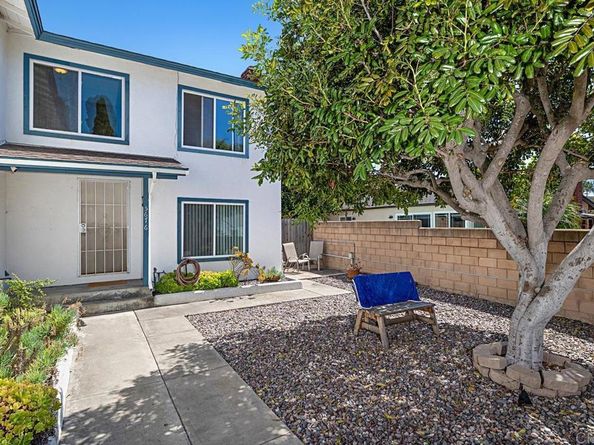 5676 Chateau Dr, San Diego CA 92117
