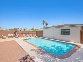 5676 Chateau Dr, San Diego CA 92117