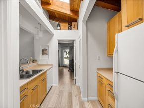 111 Geneva walk, Long Beach CA 90803