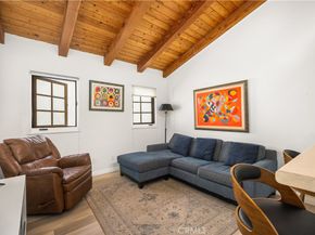 111 Geneva walk, Long Beach CA 90803