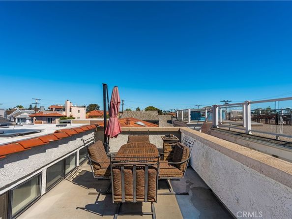 111 Geneva walk, Long Beach CA 90803