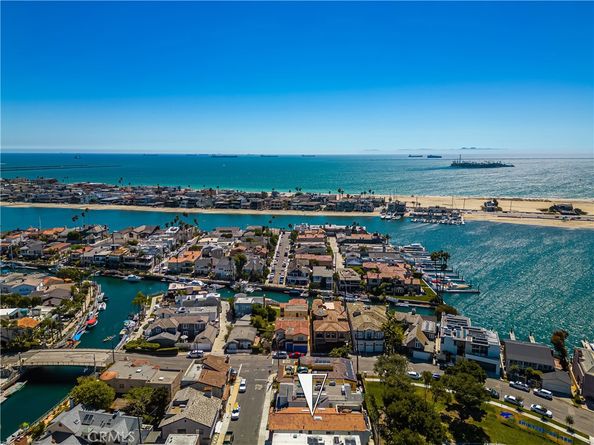 111 Geneva walk, Long Beach CA 90803