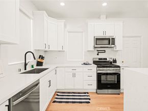 1014 Myrtle Avenue, Long Beach CA 90813