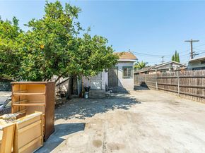 11422 Willowbrook, Los Angeles CA 90059