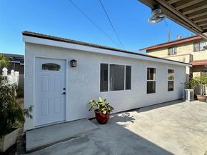 2033 W Burnett Street, Long Beach CA 90810