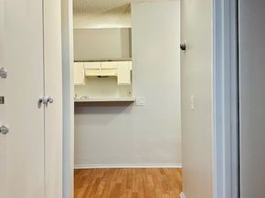 421 S La Fayette Park 214, Los Angeles CA 90057