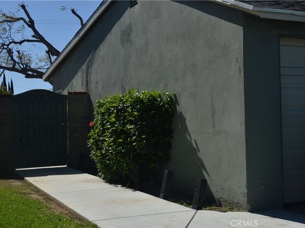 1310 Poindexter Street, Los Angeles CA 90044