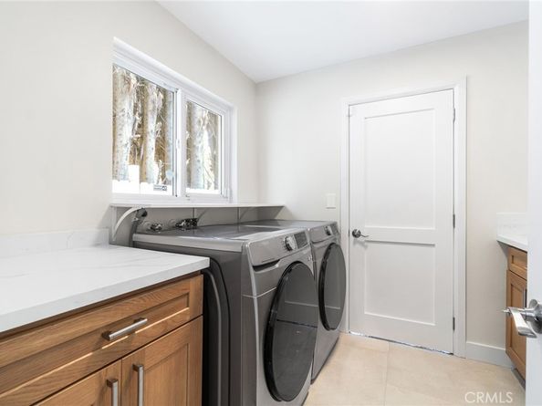 18311 Chase Street, Northridge CA 91325