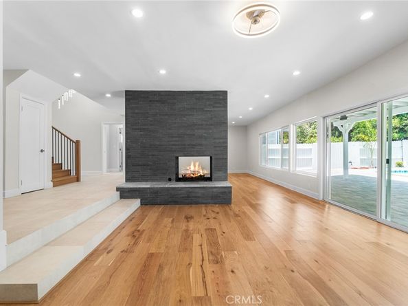 18311 Chase Street, Northridge CA 91325