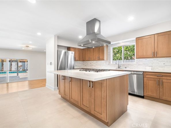 18311 Chase Street, Northridge CA 91325