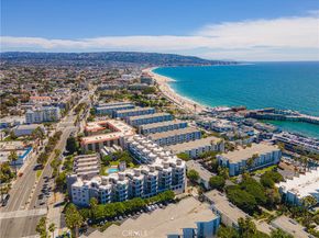 520 The Village 113, Redondo Beach CA 90277
