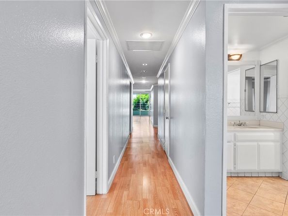 520 The Village 113, Redondo Beach CA 90277