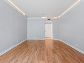 520 The Village 113, Redondo Beach CA 90277